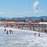Διαμέρισμα Domus Matilde Relax Marina Di Carrara